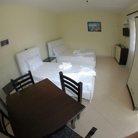 Rama Apartments Sarandë 外观 照片
